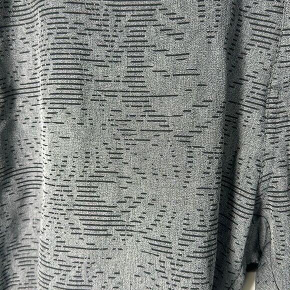 Travis Mathew Go Fish Shorts in Heather Grey Pinstripe size 36 Style# 1MW209 - Picture 2 of 8